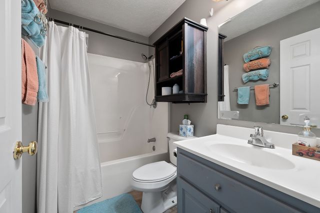 255 Greenwood Dr, Smithville, TN 37166