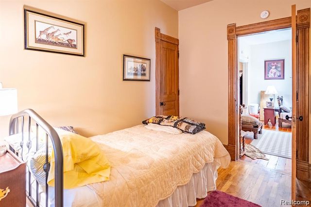 200 S Oak Street, Durand, MI 48429