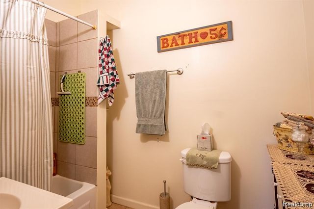 200 S Oak Street, Durand, MI 48429