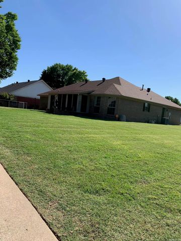 420 Cheyenne Street, Conway, AR 72032