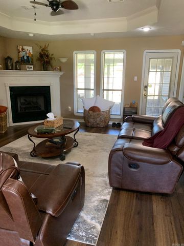 420 Cheyenne Street, Conway, AR 72032