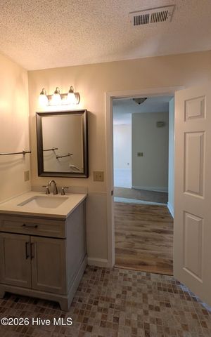 221 Inland Greens Circle, Wilmington, NC 28405