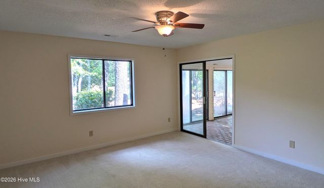 221 Inland Greens Circle, Wilmington, NC 28405