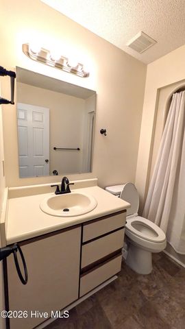 221 Inland Greens Circle, Wilmington, NC 28405