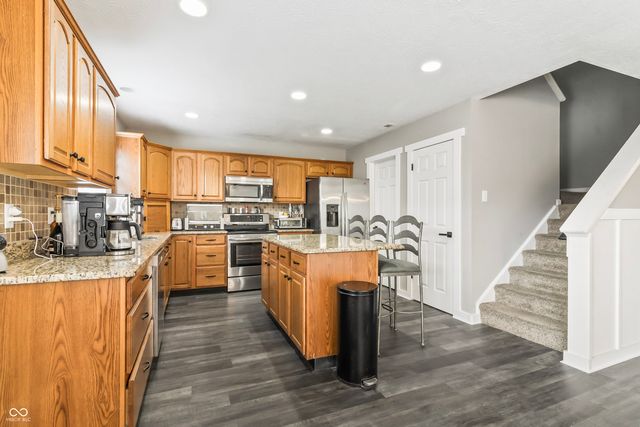 6467 W Deer Crossing Boulevard, Mccordsville, IN 46055