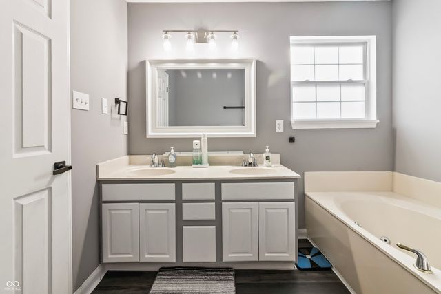 6467 W Deer Crossing Boulevard, Mccordsville, IN 46055