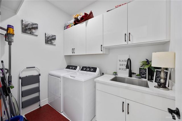 3101 W Brentwood Drive, Edinburg, TX 78539