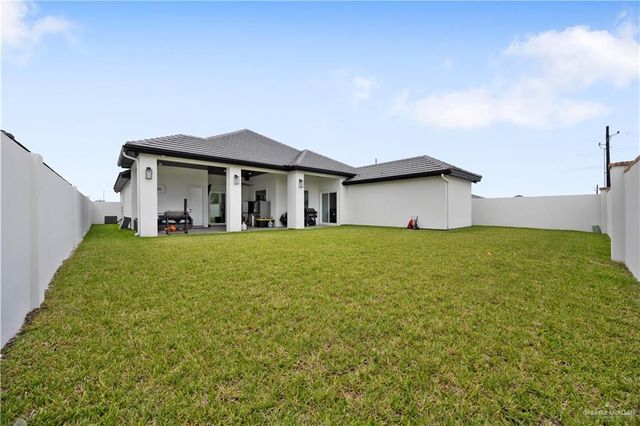 3101 W Brentwood Drive, Edinburg, TX 78539