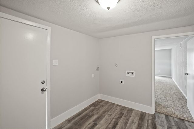 102 22nd Street N, Texas City, TX 77590