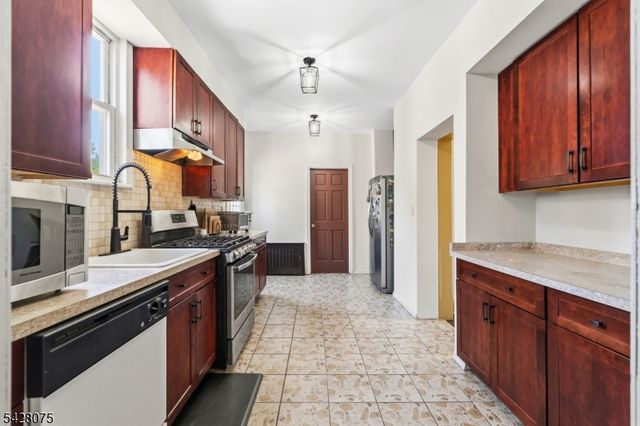 150 W Inman Ave, Rahway City, NJ 07065