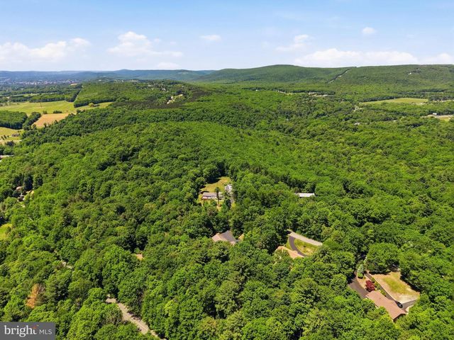 55 MOLENDA CIR, Lehighton, PA 18235