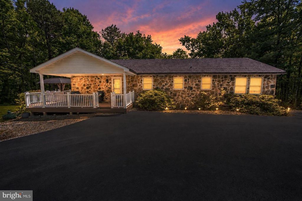 55 MOLENDA CIR, Lehighton, PA 18235