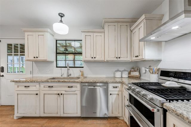 10299 County Road 309, Navasota, TX 77868