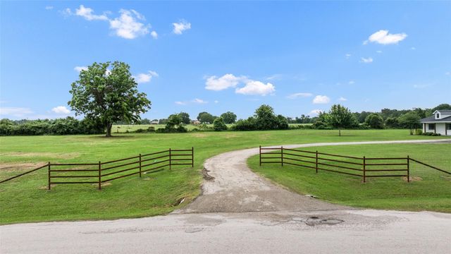 10299 County Road 309, Navasota, TX 77868