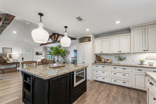 10299 County Road 309, Navasota, TX 77868