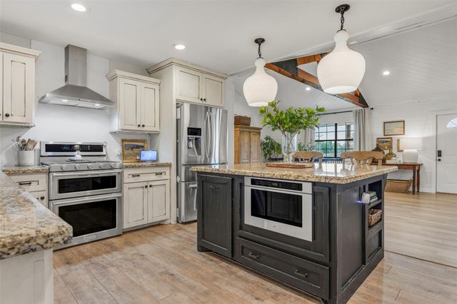 10299 County Road 309, Navasota, TX 77868