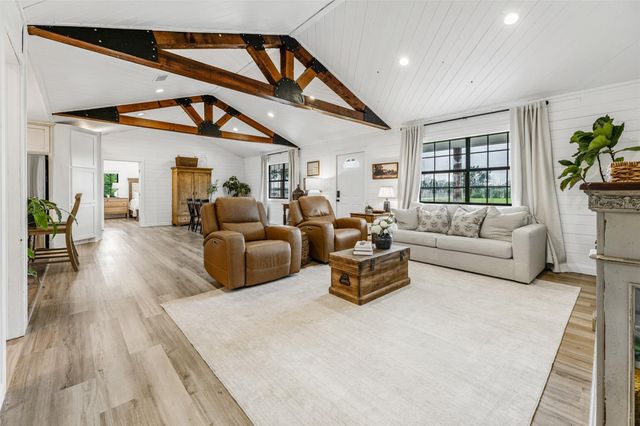10299 County Road 309, Navasota, TX 77868