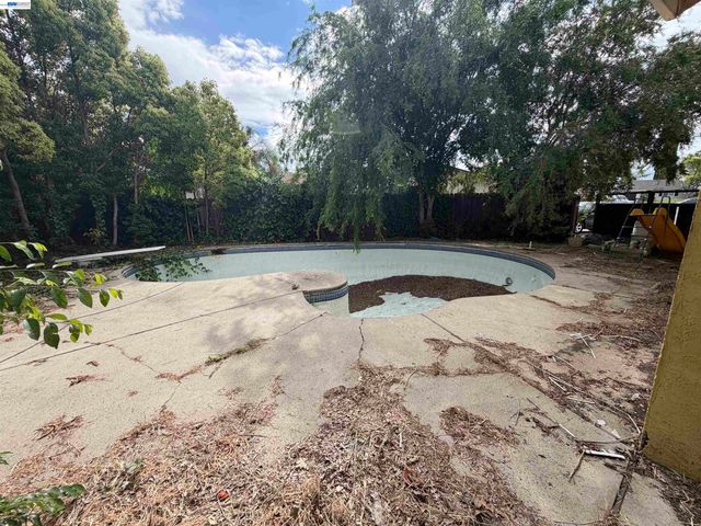 2729 Alamo Ct, Antioch, CA 94509