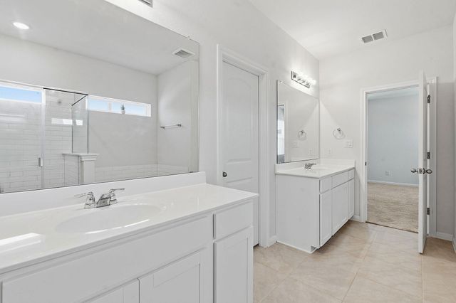 117 Clemens DR, Liberty Hill, TX 78642