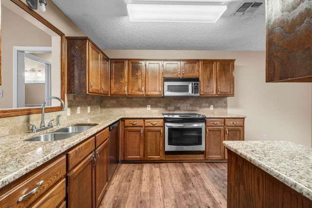 2732 Timberwood Trail, Longview, TX 75605