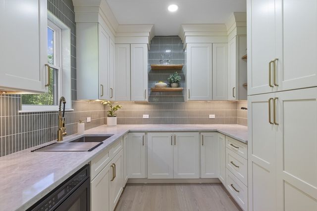91 Howard St, Easton, MA 02375
