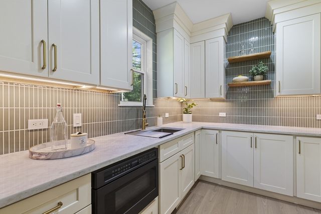 91 Howard St, Easton, MA 02375