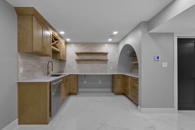 91 Howard St, Easton, MA 02375
