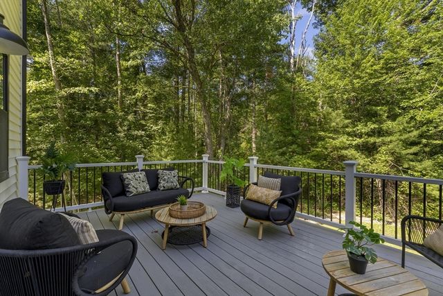 91 Howard St, Easton, MA 02375