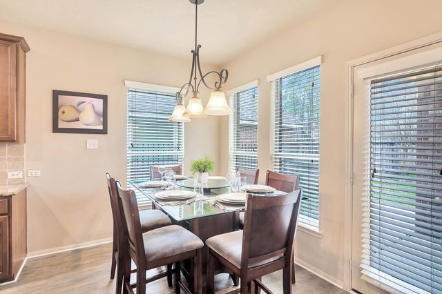 10 W Lasting Spring, The Woodlands, TX 77389