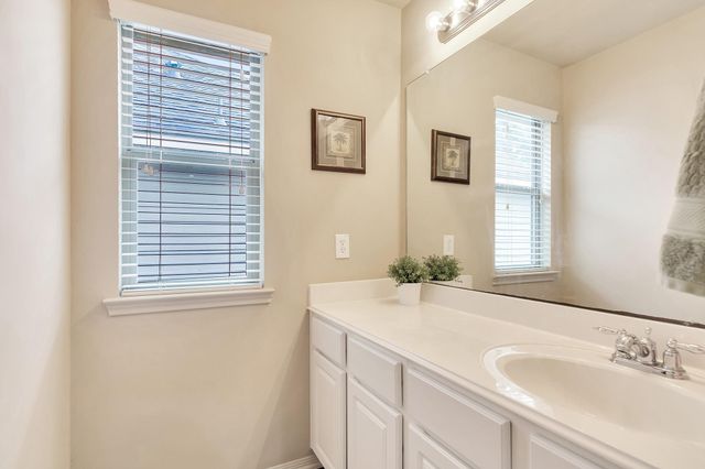 10 W Lasting Spring, The Woodlands, TX 77389