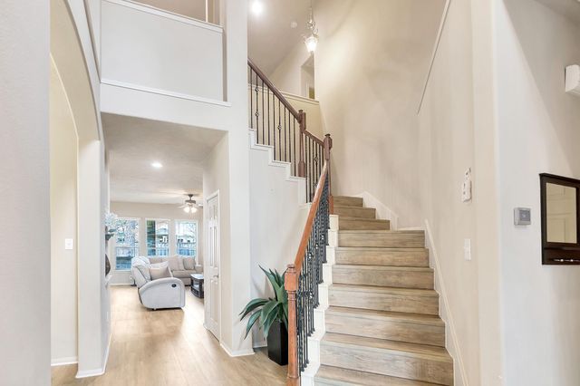 10 W Lasting Spring, The Woodlands, TX 77389