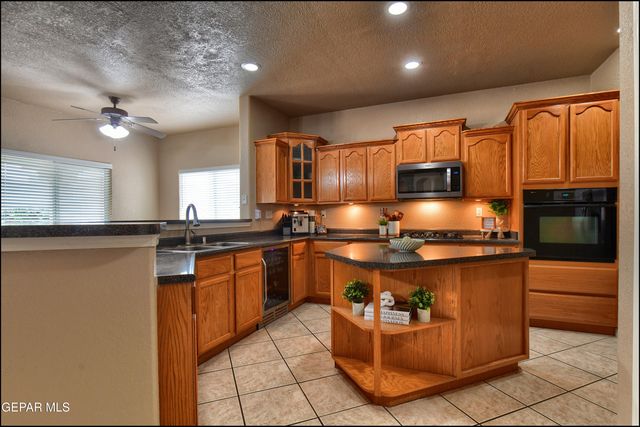 13733 Paseo De Fe Circle, Horizon City, TX 79928