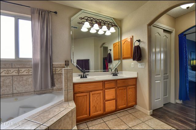 13733 Paseo De Fe Circle, Horizon City, TX 79928