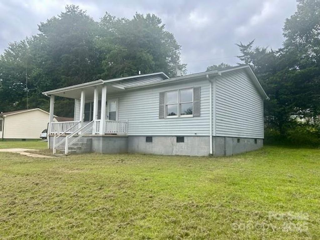 4595 Hartland Road, Lenoir, NC 28645