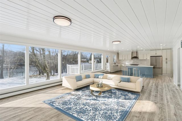 911 Ostrander Avenue, Riverhead, NY 11901