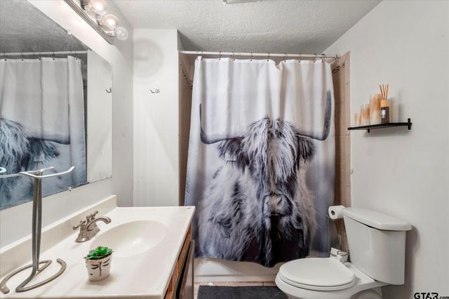 1108 Merritt Ave, Mt Pleasant, TX 75455