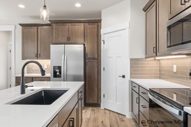 4061 SADDLEBACK LN, Cheyenne, WY 82001