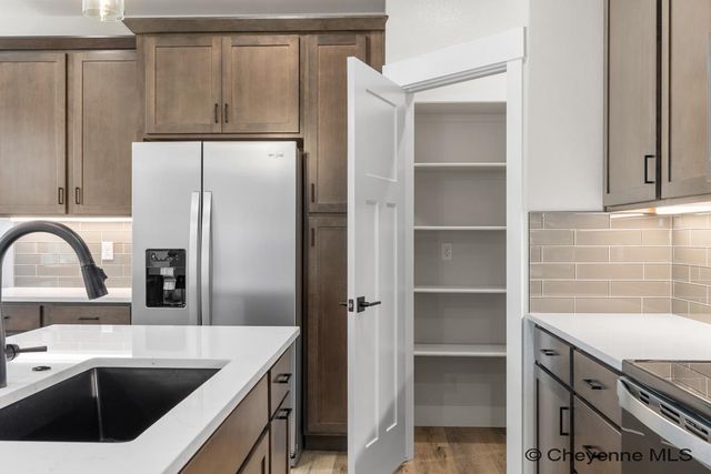 4061 SADDLEBACK LN, Cheyenne, WY 82001