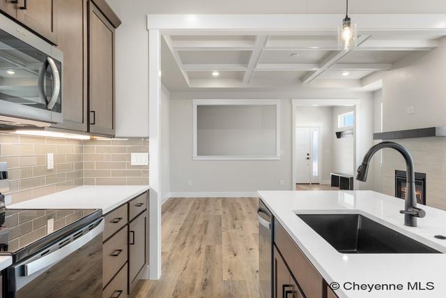 4061 SADDLEBACK LN, Cheyenne, WY 82001