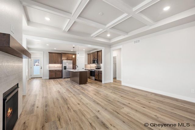 4061 SADDLEBACK LN, Cheyenne, WY 82001