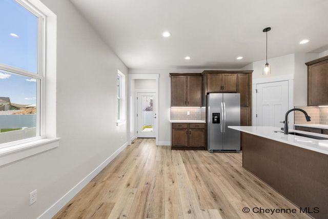 4061 SADDLEBACK LN, Cheyenne, WY 82001