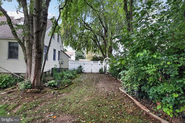 1141 ELWOOD AVE, Andalusia, PA 19020