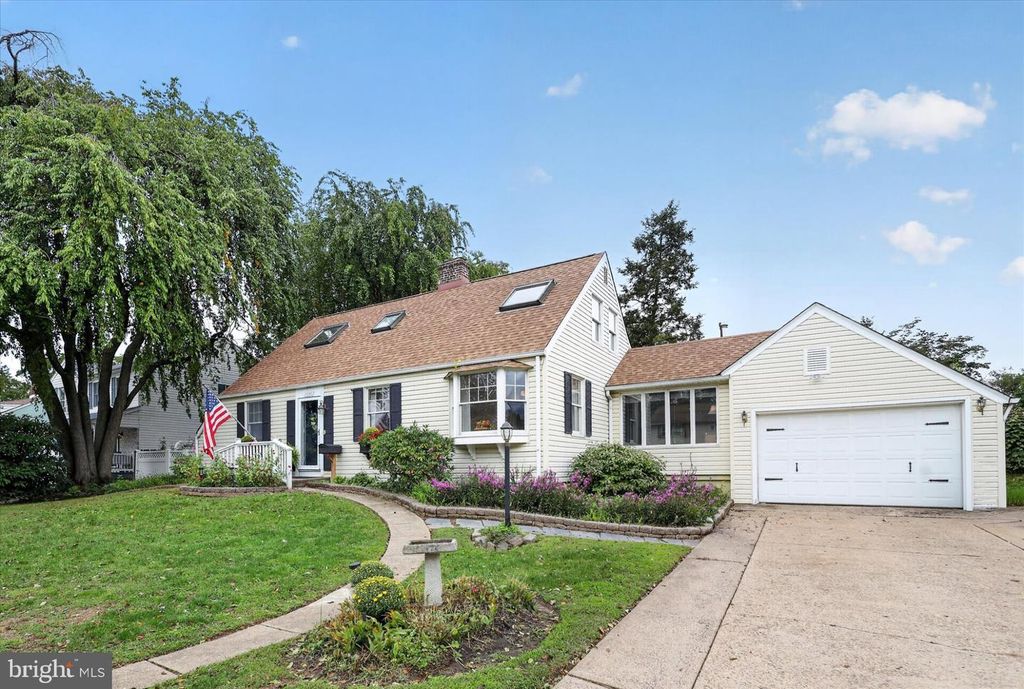 1141 ELWOOD AVE, Andalusia, PA 19020