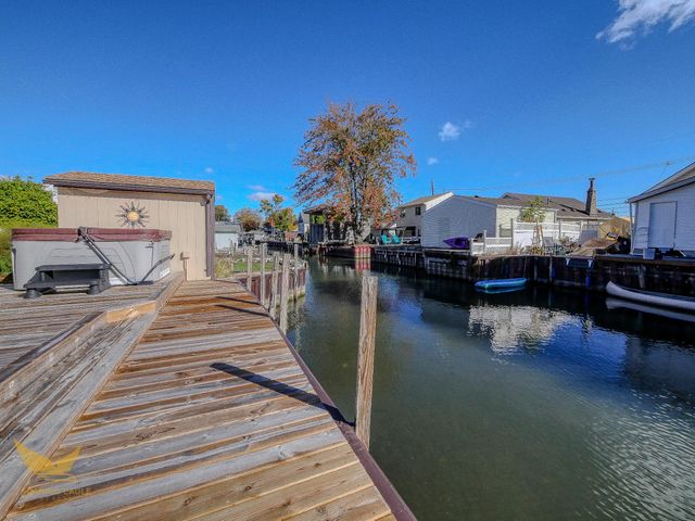 37844 Maplehill Street, Harrison Twp, MI 48045