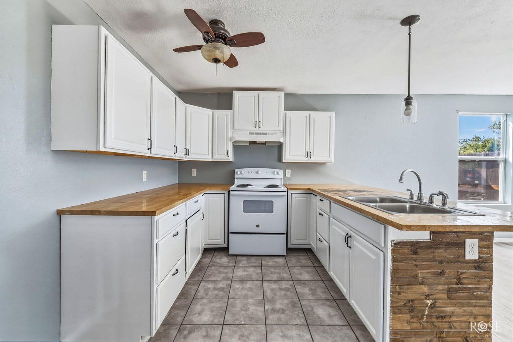 Image 12 of property listing at 2609 North Street, San Angelo, TX 76901