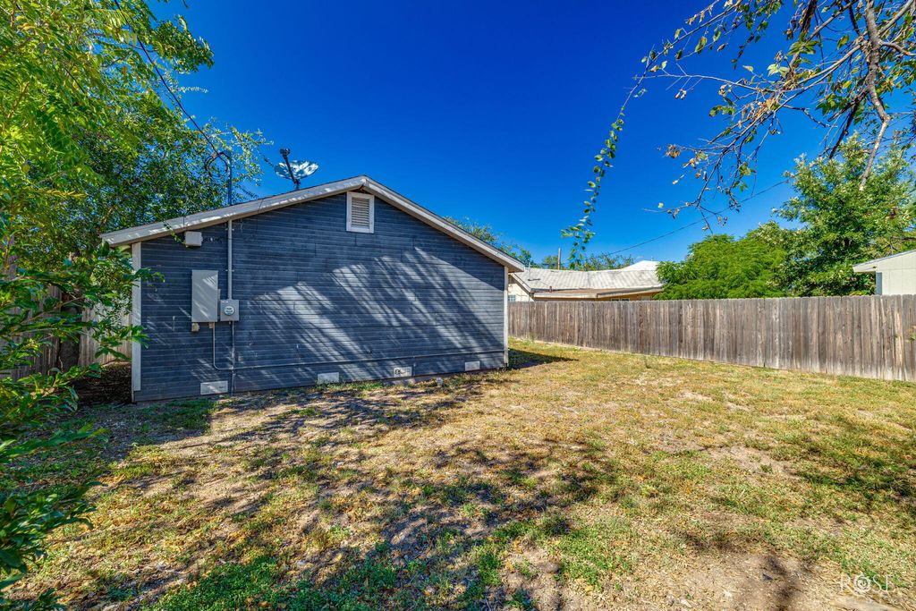 Image 25 of property listing at 2609 North Street, San Angelo, TX 76901