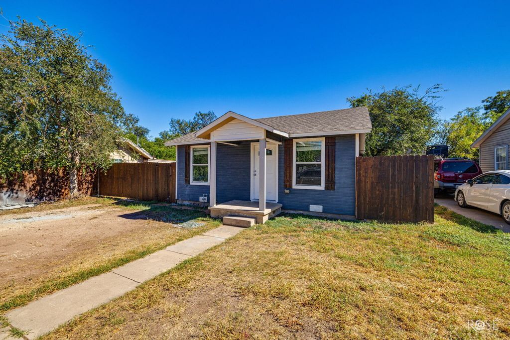 Image 3 of property listing at 2609 North Street, San Angelo, TX 76901