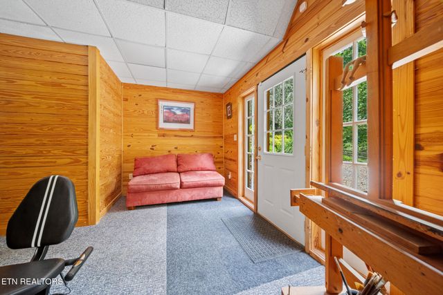 613 N Shiloh Rd, Seymour, TN 37865