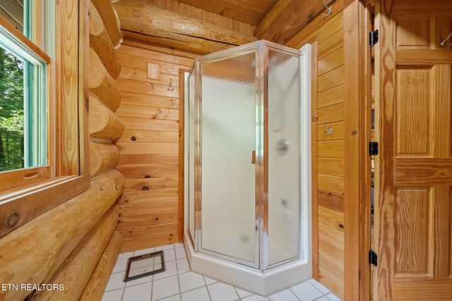 613 N Shiloh Rd, Seymour, TN 37865