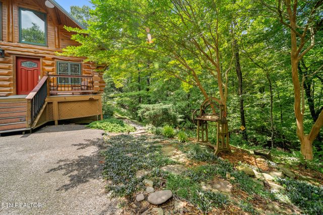 613 N Shiloh Rd, Seymour, TN 37865